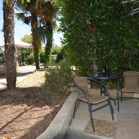 Graziella Apartment *